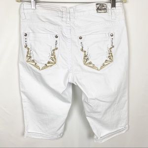 Love Nation capris sz 8 white